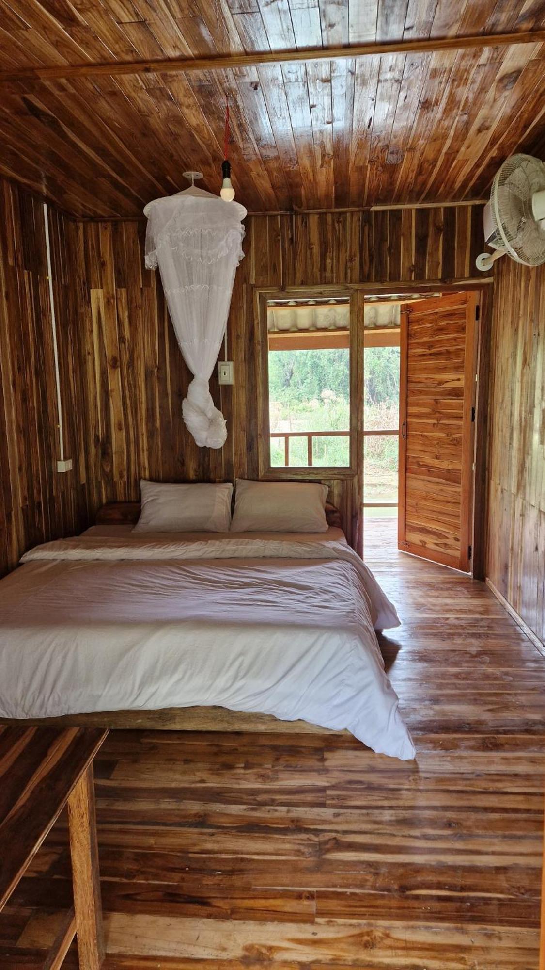 Eco Farm Stay And Hostel Nongkhiaw Exteriör bild